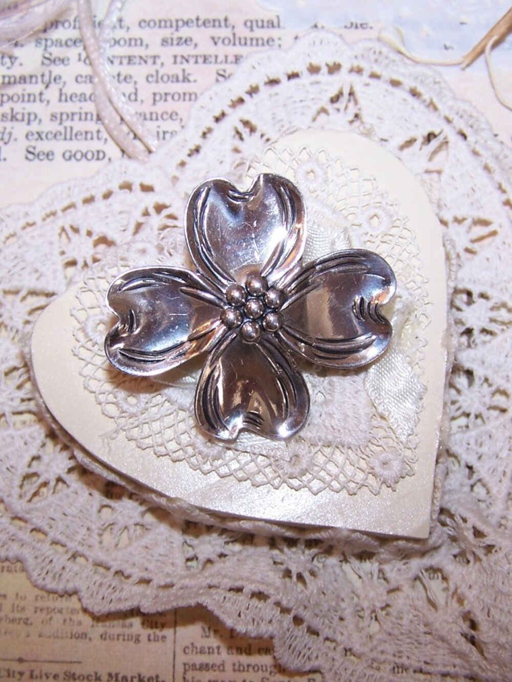 BEAU Sterling Silver Floral Flower Pin Brooch - Dogwood
